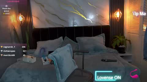 dark_dominika online show from 06/06/26, 12:49