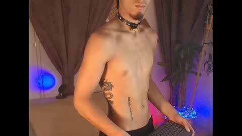 Snapshot of dark_rosse1 chatting on 01/11/26, 01:16 rosse online show from 01/11/26, 01:16