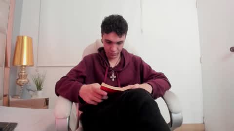 dark_sun333 online show from 11/27/25, 12:13