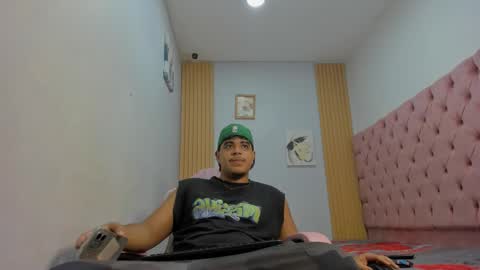 darkalphax01 online show from 12/19/25, 02:29