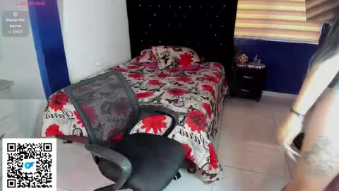 Snapshot of darkangelsxx chatting on 02/27/26, 01:33 dannaxlove online show from 02/27/26, 01:33