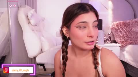 Angel Darcy  online show from 05/05/26, 11:46