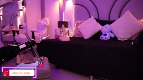 Angel Darcy  online show from 06/09/26, 11:05