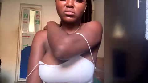 Snapshot of darkchocoxx chatting on 03/20/26, 10:31 sexygal online show from 03/20/26, 10:31