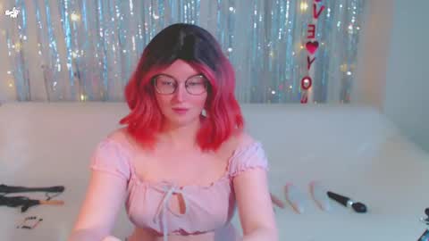 Kelly online show from 02/08/25, 11:22