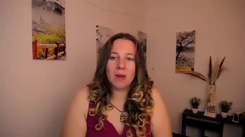 Snapshot of darklure_ chatting on 09/09/25, 09:03 Anna online show from 09/09/25, 09:03