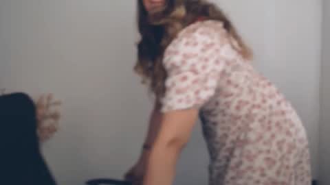 Snapshot of darklure_ chatting on 09/15/25, 01:55 Anna online show from 09/15/25, 01:55