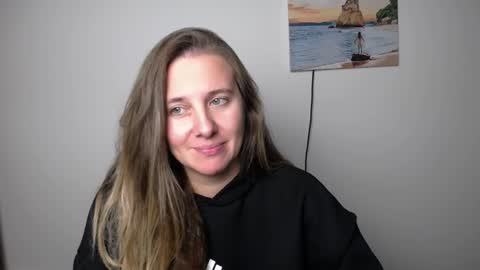 Snapshot of darklure_ chatting on 10/09/25, 02:15 Anna online show from 10/09/25, 02:15