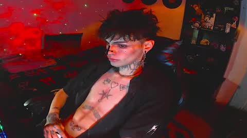   online show from 10/21/25, 04:24