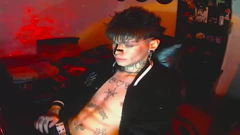   online show from 10/23/25, 07:40