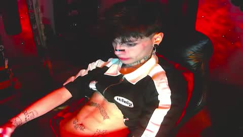   online show from 11/26/25, 08:15