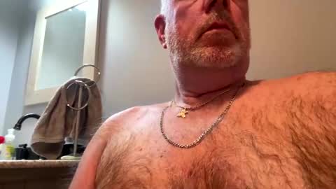 darknite083072 online show from 11/11/25, 10:48