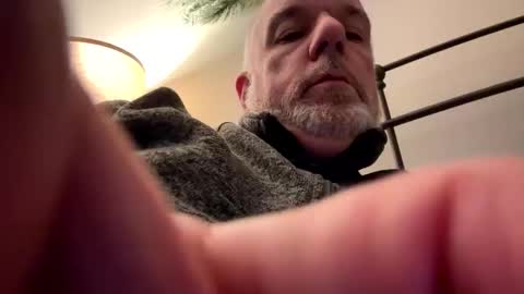 darknite083072 online show from 11/17/25, 10:59