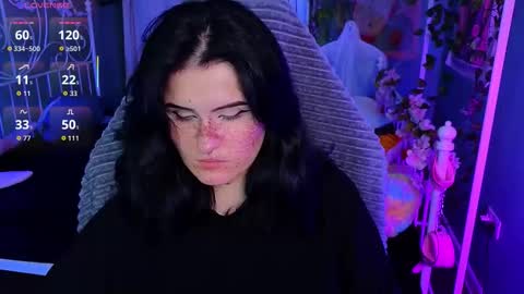 Snapshot of darksh1ne chatting on 11/04/25, 06:01 Shine online show from 11/04/25, 06:01