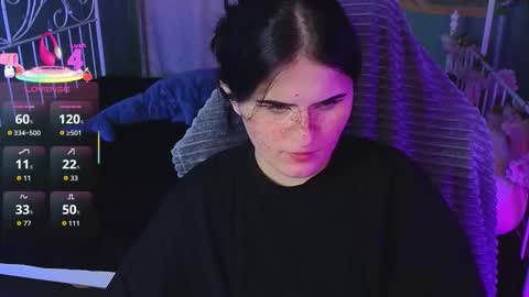 Snapshot of darksh1ne chatting on 11/16/25, 10:10 Shine online show from 11/16/25, 10:10