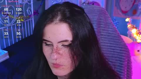 Snapshot of darksh1ne chatting on 12/16/25, 04:01 Shine online show from 12/16/25, 04:01