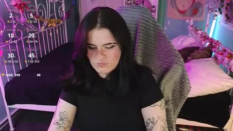 Snapshot of darksh1ne chatting on 12/22/25, 09:45 Shine online show from 12/22/25, 09:45