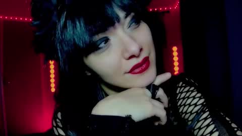 Snapshot of darkskullmistress chatting on 01/07/26, 04:26 roseredgoddess online show from 01/07/26, 04:26