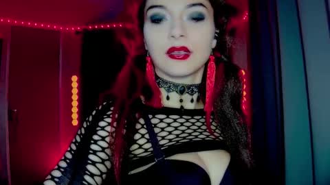 Snapshot of darkskullmistress chatting on 03/06/26, 02:41 roseredgoddess online show from 03/06/26, 02:41