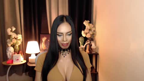 HAPPY BIRTHDAY MISTRESS MADRIANA online show from 02/02/25, 02:13