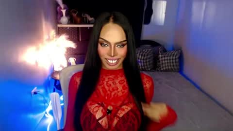 Snapshot of darksoul_mistress chatting on 06/16/26, 01:41 HAPPY BIRTHDAY MISTRESS MADRIANA online show from 06/16/26, 01:41
