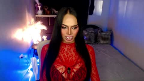 Snapshot of darksoul_mistress chatting on 06/17/26, 04:59 HAPPY BIRTHDAY MISTRESS MADRIANA online show from 06/17/26, 04:59