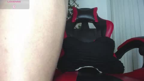 Snapshot of darkviper26 chatting on 04/05/26, 04:42 darkviper26 online show from 04/05/26, 04:42