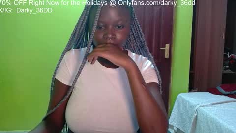 Snapshot of darky_36dd chatting on 02/17/26, 11:07 exclusive sexual content -- IGTwitterX darky 32dd online show from 02/17/26, 11:07