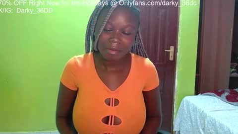 Snapshot of darky_36dd chatting on 02/19/26, 10:33 exclusive sexual content -- IGTwitterX darky 32dd online show from 02/19/26, 10:33