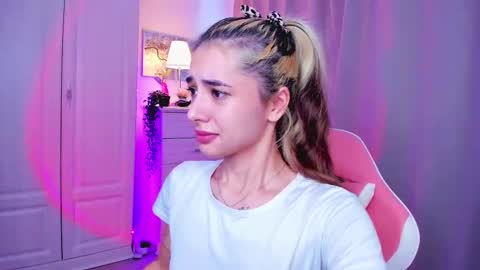 Belle online show from 02/22/25, 05:34