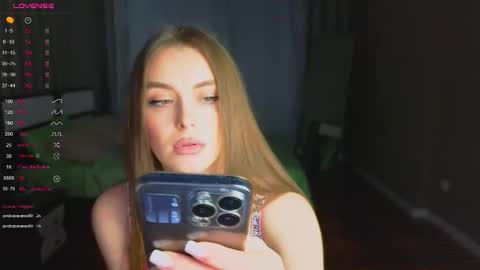 Darlina online show from 11/26/25, 03:57