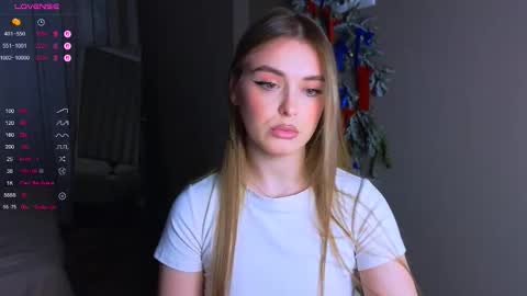 Snapshot of darlina_ryan chatting on 02/06/26, 04:21 Darlina online show from 02/06/26, 04:21