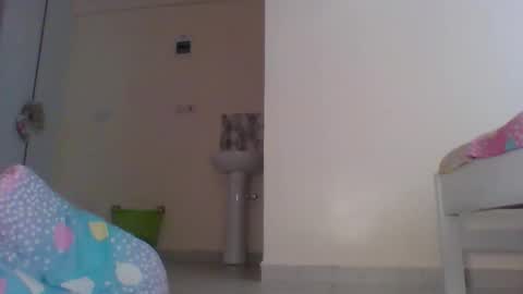 darling_dreamer2 online show from 05/16/26, 07:05
