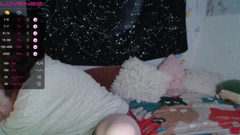 Snapshot of darling_tony18 chatting on 02/04/26, 12:11 darling_tony18 online show from 02/04/26, 12:11