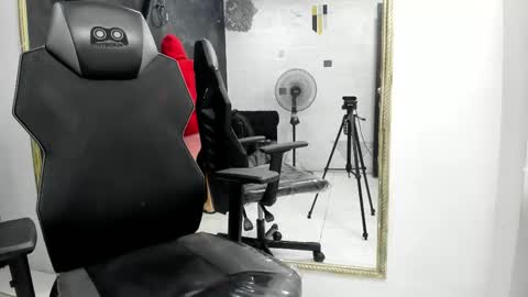 Darling online show from 11/24/25, 12:27