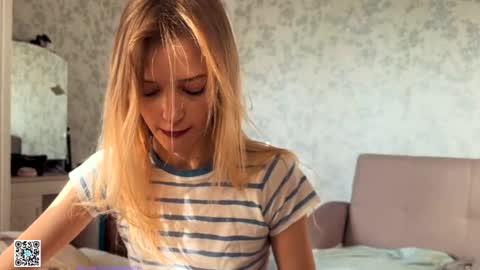 Snapshot of darlingdarinka chatting on 11/22/25, 09:52 D online show from 11/22/25, 09:52