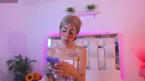 Snapshot of darlyn_tenderhot__ chatting on 03/28/26, 08:52 darlyn_tenderhot__ online show from 03/28/26, 08:52