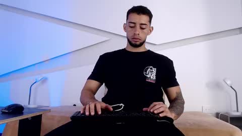 Kael online show from 10/29/25, 01:35