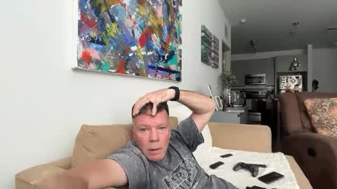 Snapshot of dartanha007 chatting on 11/24/25, 06:51 dartanha007 online show from 11/24/25, 06:51