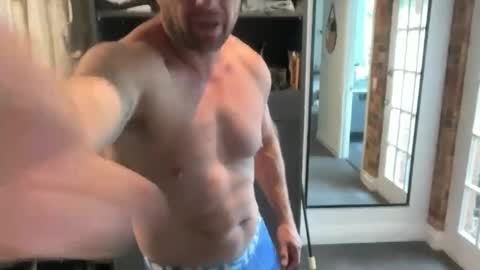 Snapshot of dartanian0001 chatting on 09/20/25, 12:00 dartanian0001 online show from 09/20/25, 12:00