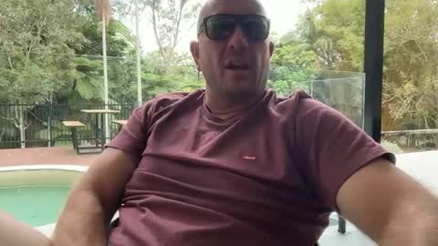 Snapshot of dartanian0001 chatting on 10/15/25, 03:28 dartanian0001 online show from 10/15/25, 03:28