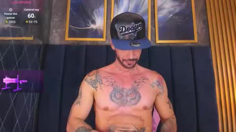 darwin_horny2 online show from 05/06/26, 09:42