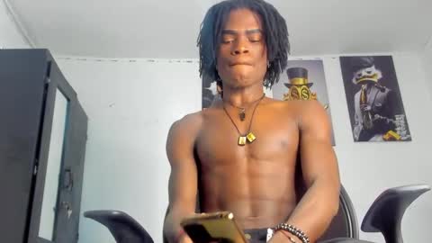 Snapshot of darwin_jhonson chatting on 02/14/25, 02:02 Darwin online show from 02/14/25, 02:02