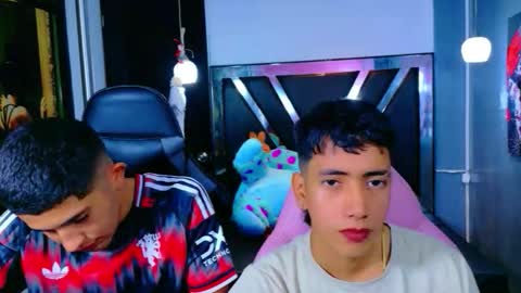 Snapshot of darwinandbrayan chatting on 11/12/25, 08:08 darwinandbrayan online show from 11/12/25, 08:08