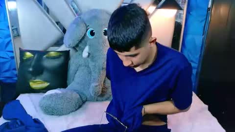 Snapshot of darwinandbrayan chatting on 01/14/26, 05:13 darwinandbrayan online show from 01/14/26, 05:13