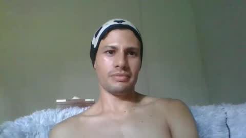 Snapshot of daryof chatting on 12/16/24, 07:54 Daryo Franco online show from 12/16/24, 07:54