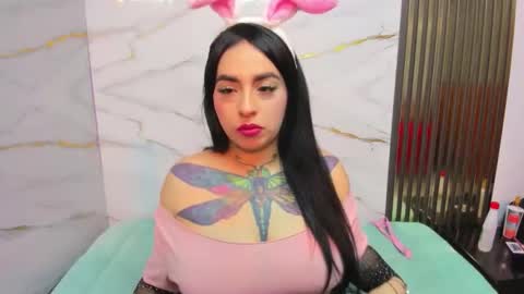 Snapshot of dashamiller_ chatting on 11/27/25, 12:40 dashamiller_ online show from 11/27/25, 12:40