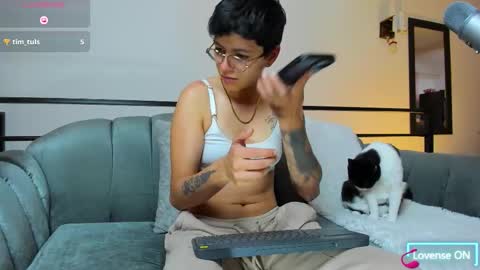 Snapshot of dass_roman chatting on 09/24/25, 08:23 Dass Roman online show from 09/24/25, 08:23