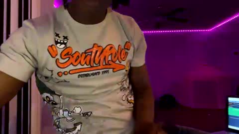 Snapshot of datb0igud chatting on 01/02/25, 01:19 LushLavish online show from 01/02/25, 01:19