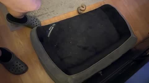 Snapshot of datguy127 chatting on 02/18/25, 05:09 Datguy127 online show from 02/18/25, 05:09